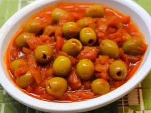 זיתים מבושלים בסגנון מרוקאי